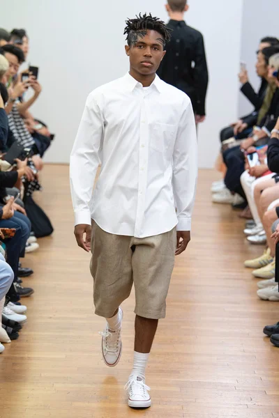 Look 49